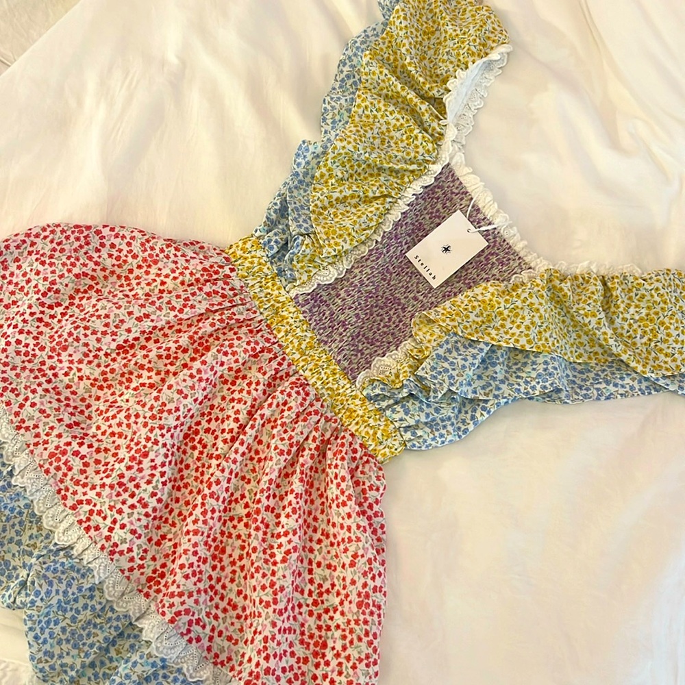 FLORAL DRESS NWT